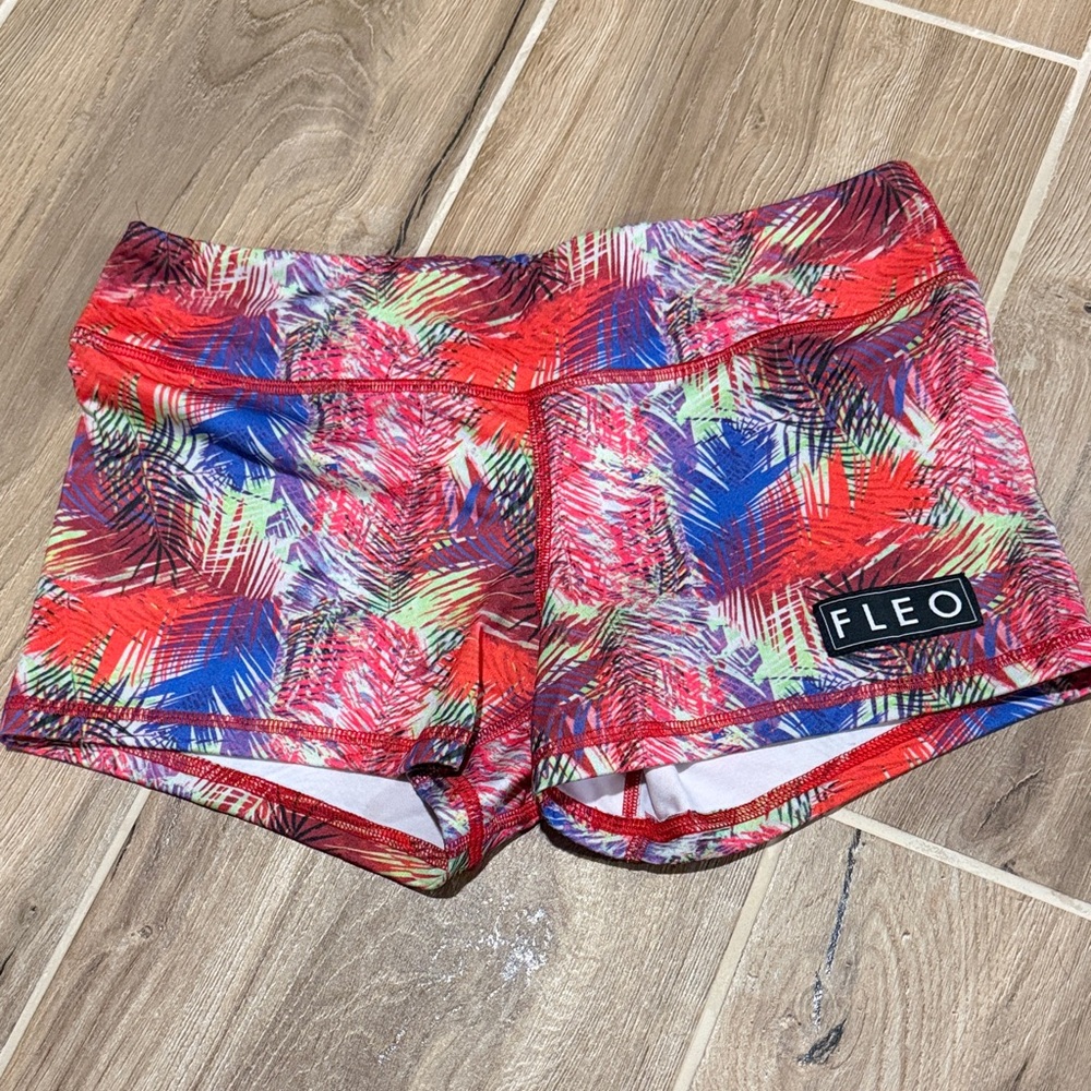 Fleo Women's Tropical Print Red Athletic Shorts